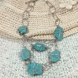 Western turquoise stones silver necklace new